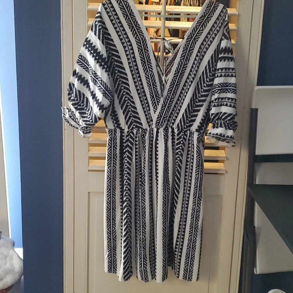 Tribal/striped print Dress - Picture 3 of 4